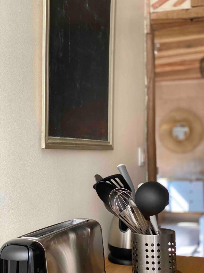 تور Typical Apartment In The Heart Of The City With Wifi المظهر الخارجي الصورة